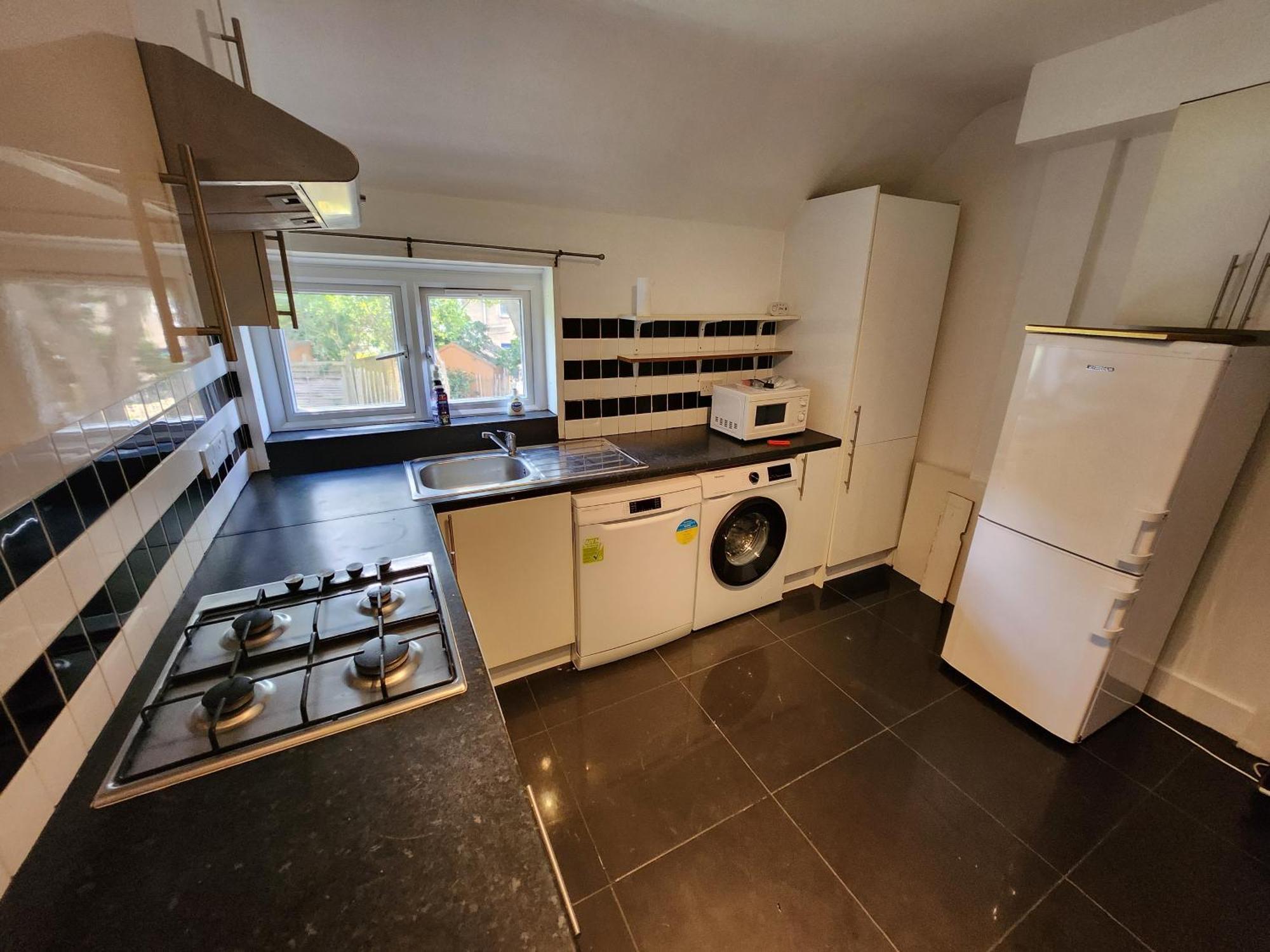 Apartamento Flat With Work Station, Monitor, Smart Tv & Netflix Londres Exterior foto