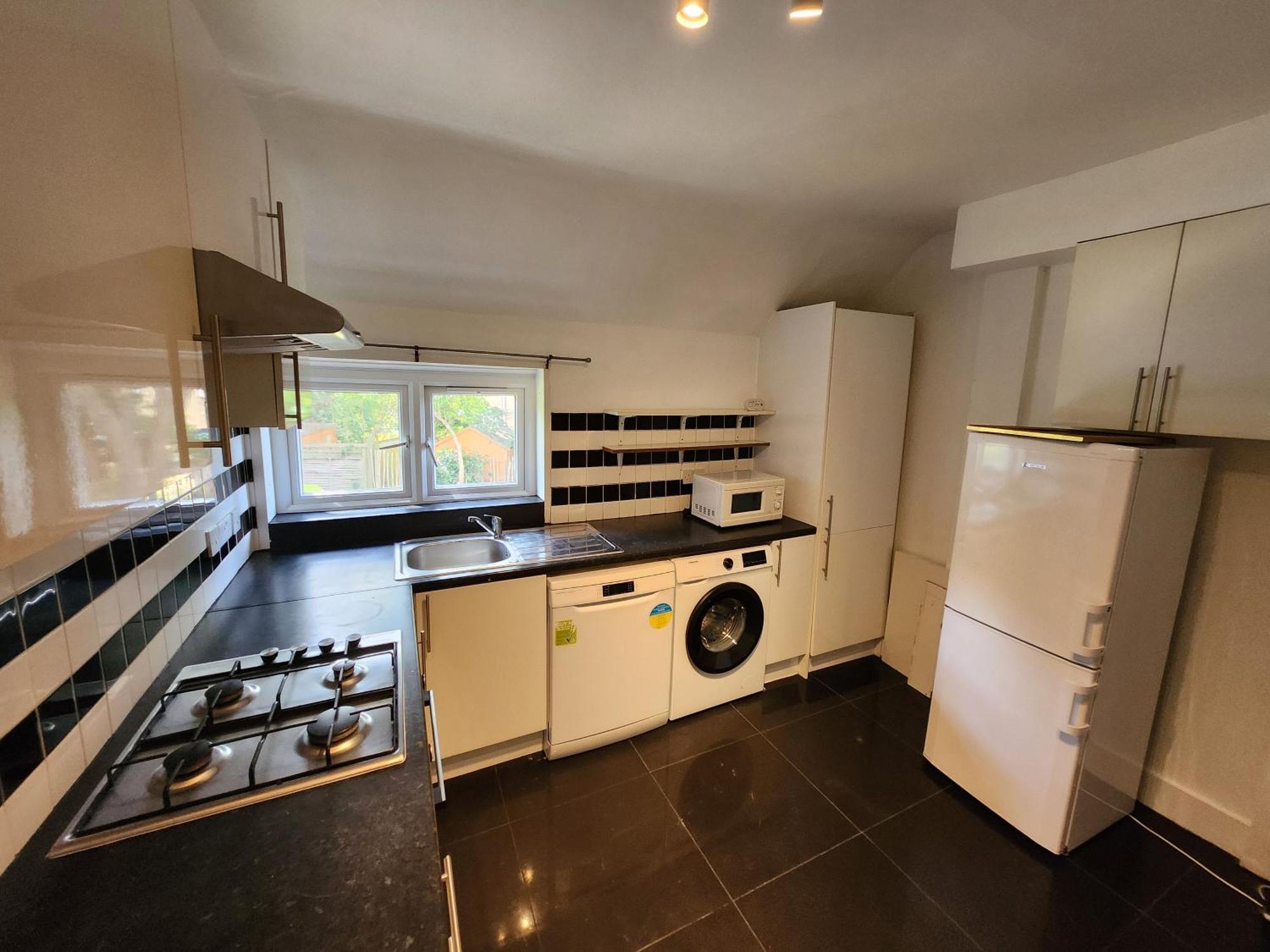 Apartamento Flat With Work Station, Monitor, Smart Tv & Netflix Londres Exterior foto